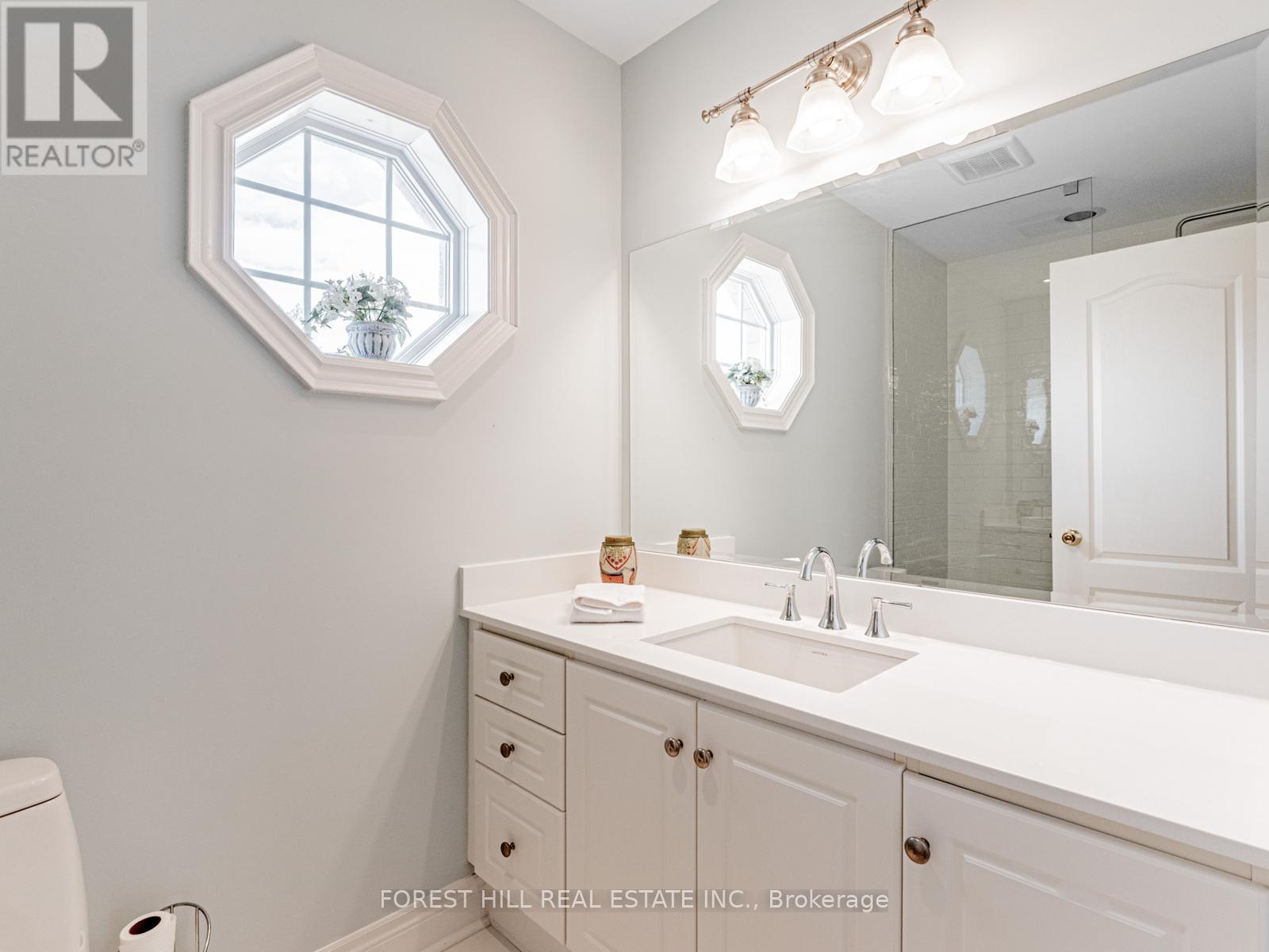 Photo 21 of 36 603 Clark Avenue, Vaughan ON