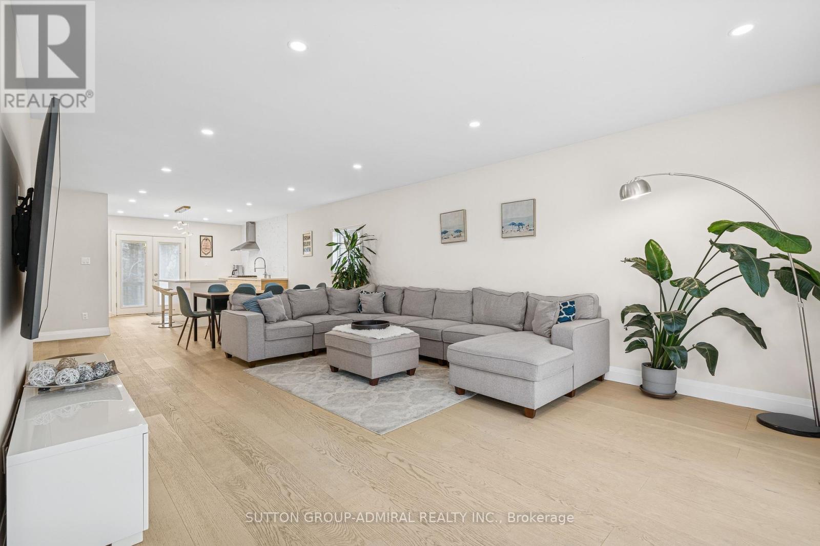 Photo 10 of 2059 Northern Avenue, Innisfil ON