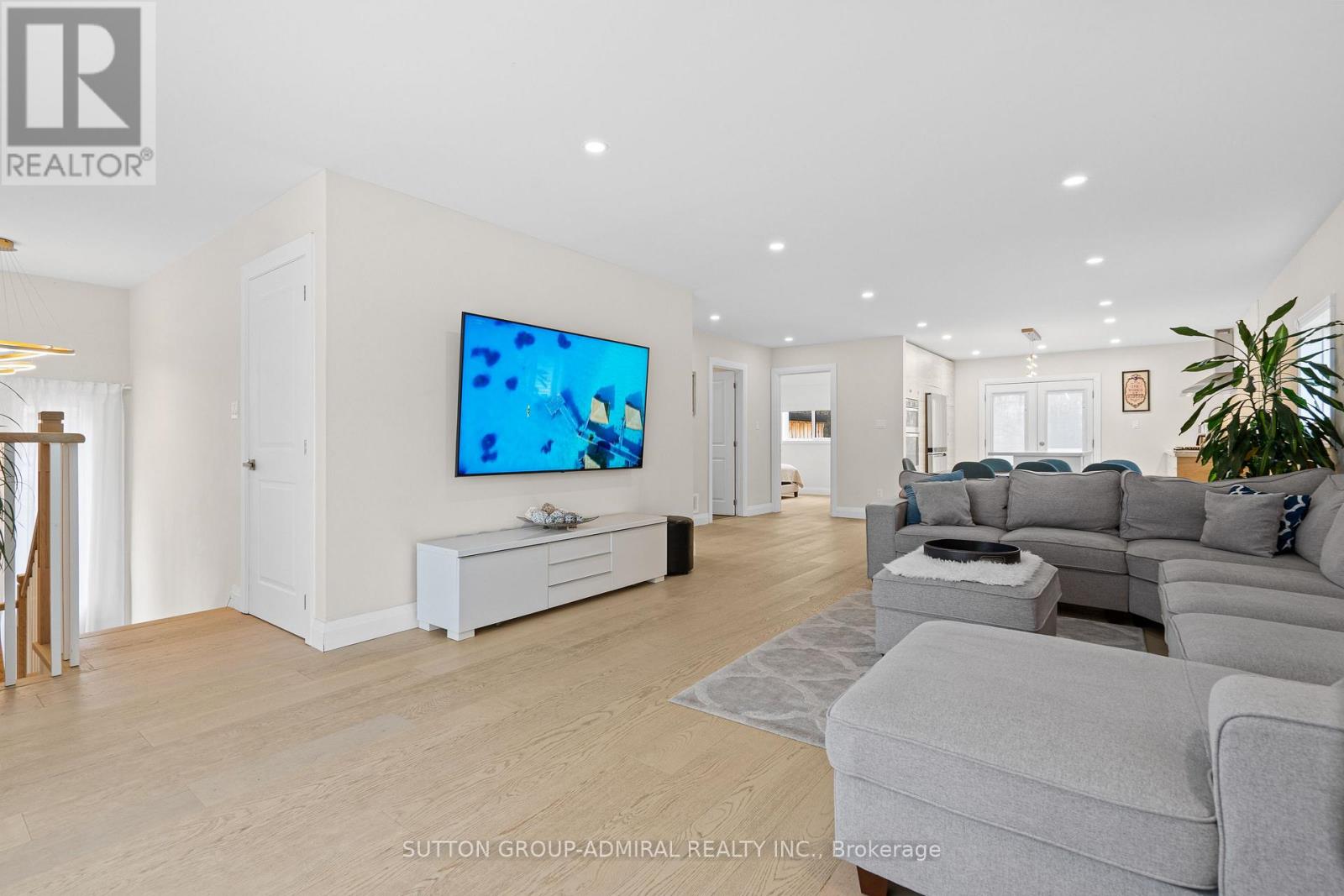 Photo 12 of 2059 Northern Avenue, Innisfil ON