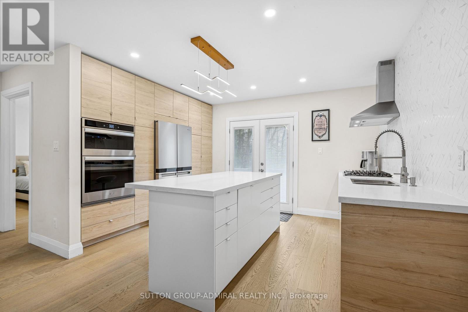 Photo 15 of 2059 Northern Avenue, Innisfil ON