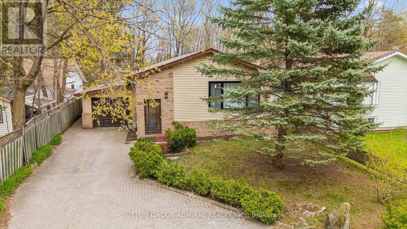 Photo 39 of 2059 Northern Avenue, Innisfil ON