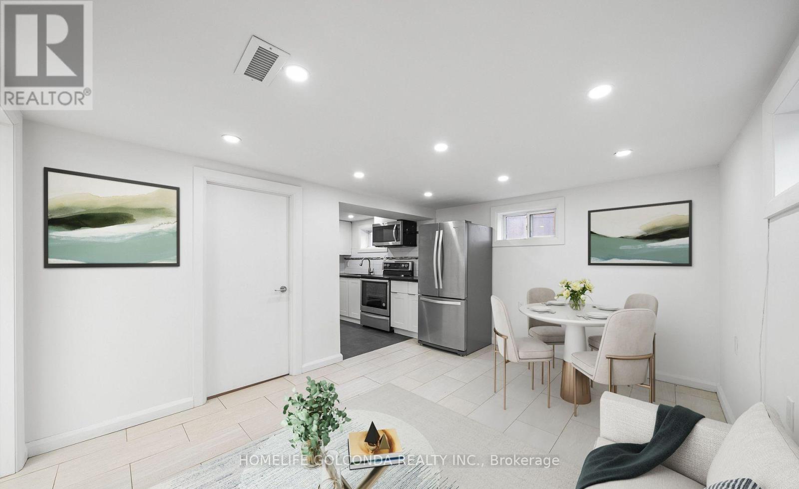 Photo 5 of Basement 122 Longford Drive, Newmarket ON