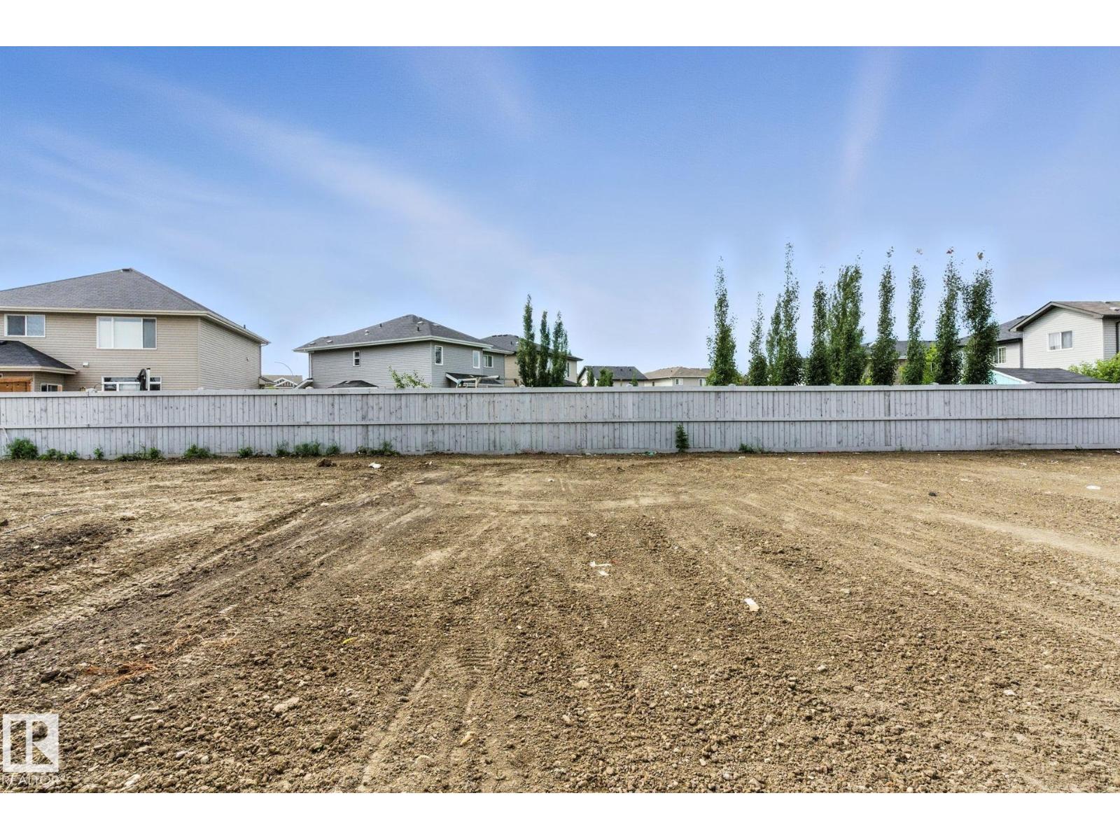 Photo 23 of 8827 181 Av Nw, Edmonton AB