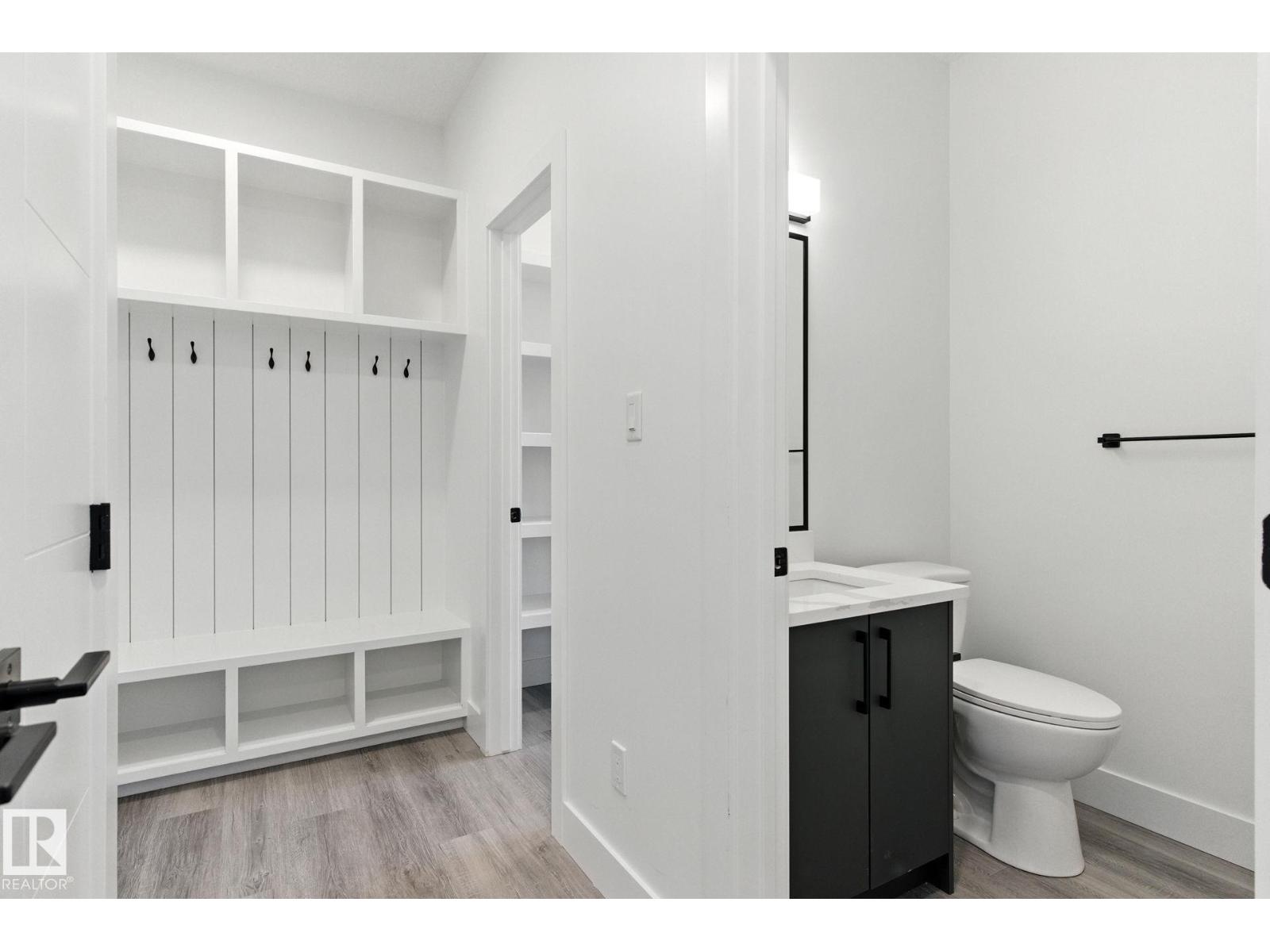 Photo 3 of 8827 181 Av Nw, Edmonton AB