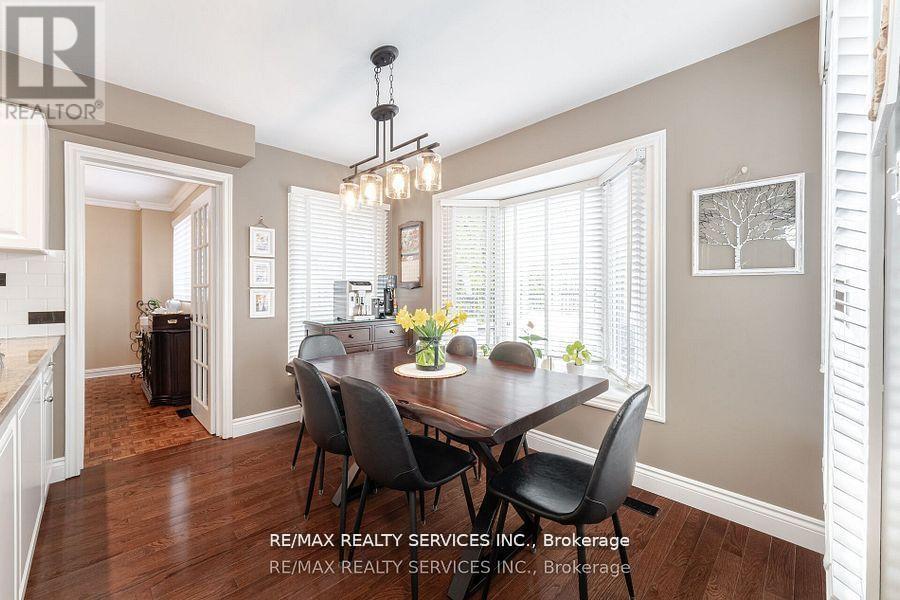 Photo 13 of 41 Christie Drive, Brampton ON