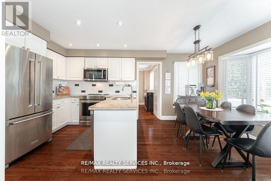Photo 14 of 41 Christie Drive, Brampton ON