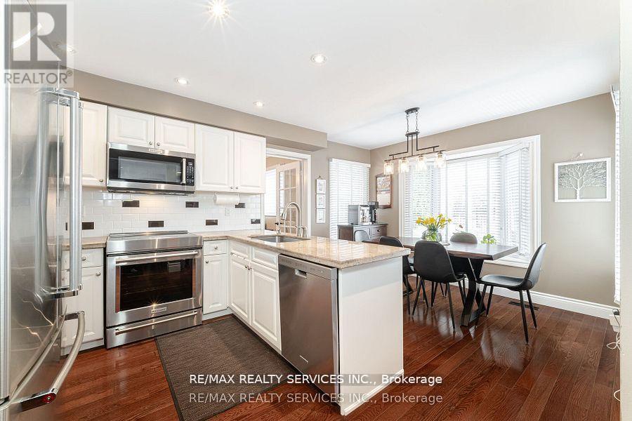 Photo 15 of 41 Christie Drive, Brampton ON