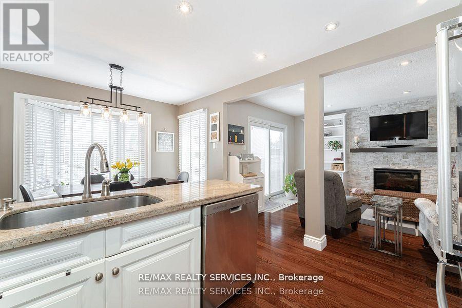 Photo 18 of 41 Christie Drive, Brampton ON