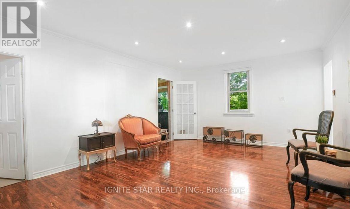Photo 5 of 1136 Bronte Road, Oakville ON