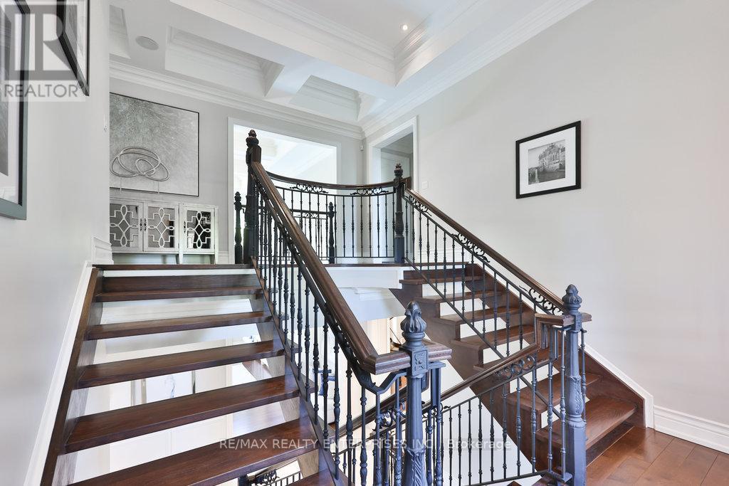 Photo 19 of 1459 Stavebank Road, Mississauga ON