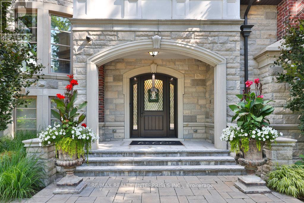 Photo 3 of 1459 Stavebank Road, Mississauga ON