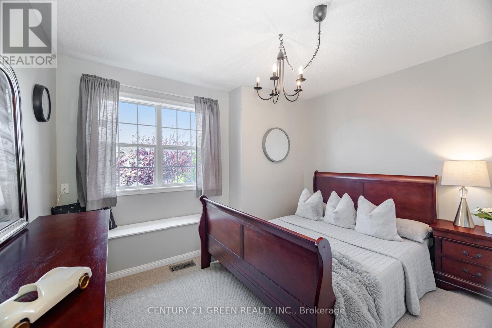 Photo 19 of 411 Baverstock Crescent, Milton ON