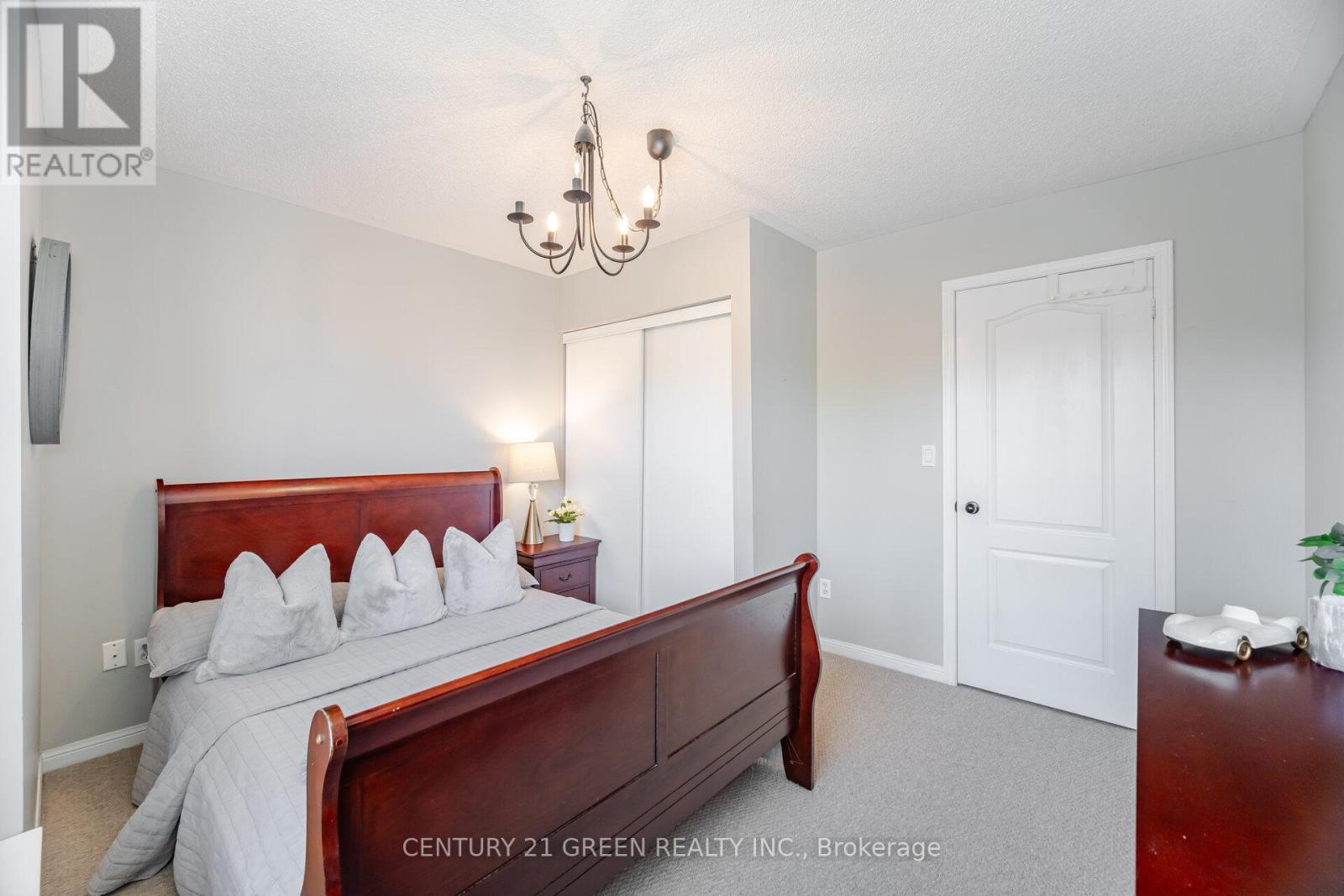 Photo 20 of 411 Baverstock Crescent, Milton ON