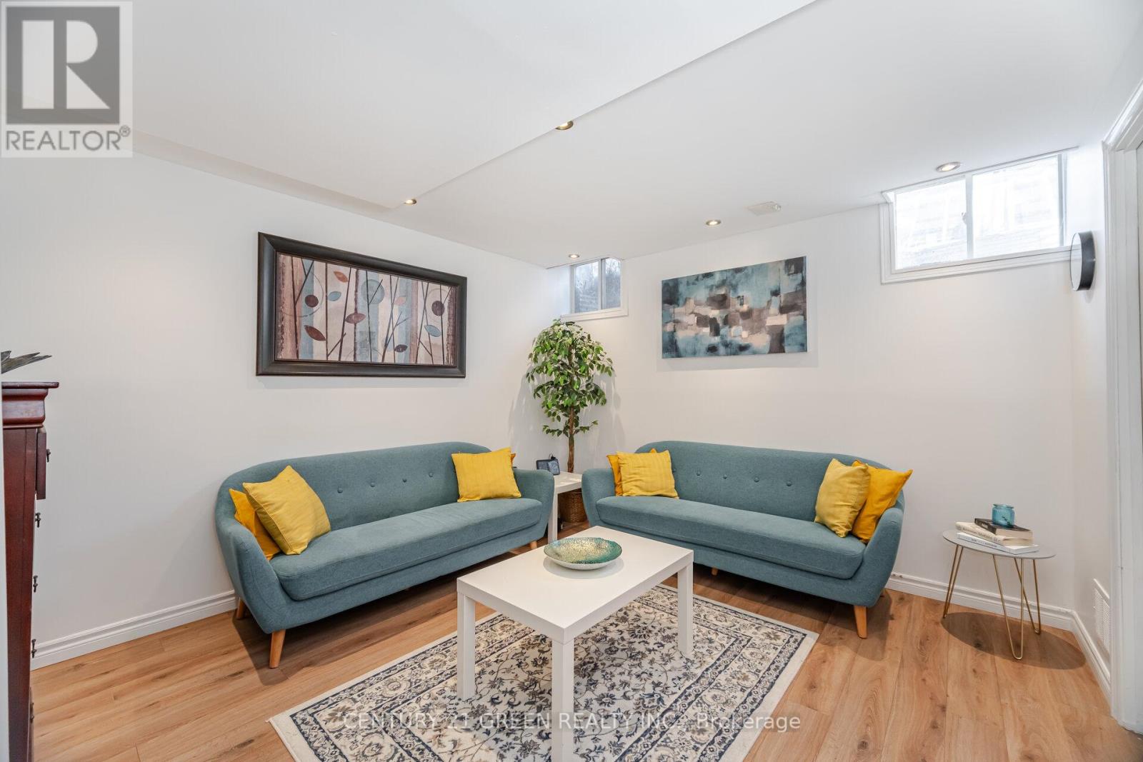 Photo 26 of 411 Baverstock Crescent, Milton ON