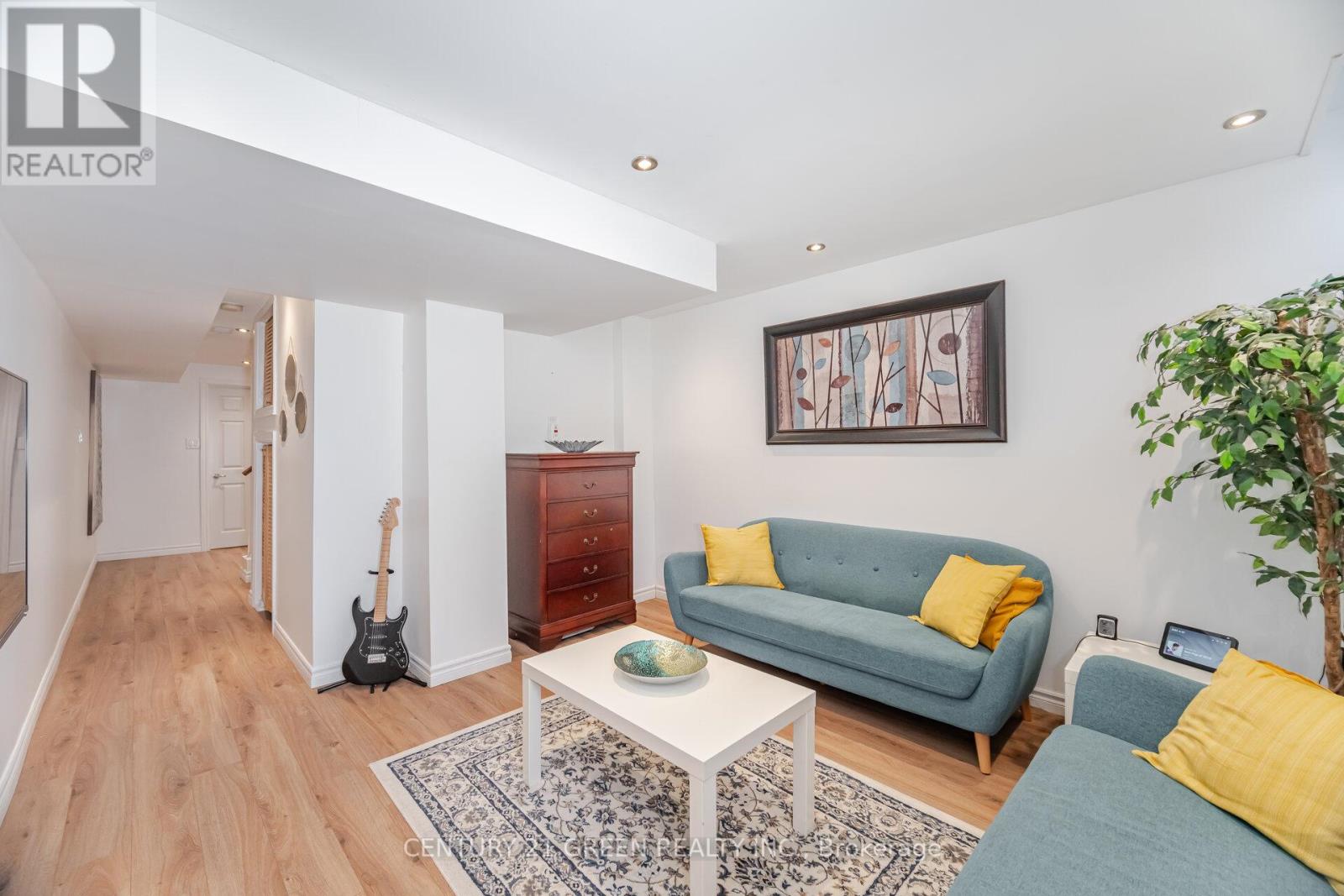 Photo 28 of 411 Baverstock Crescent, Milton ON