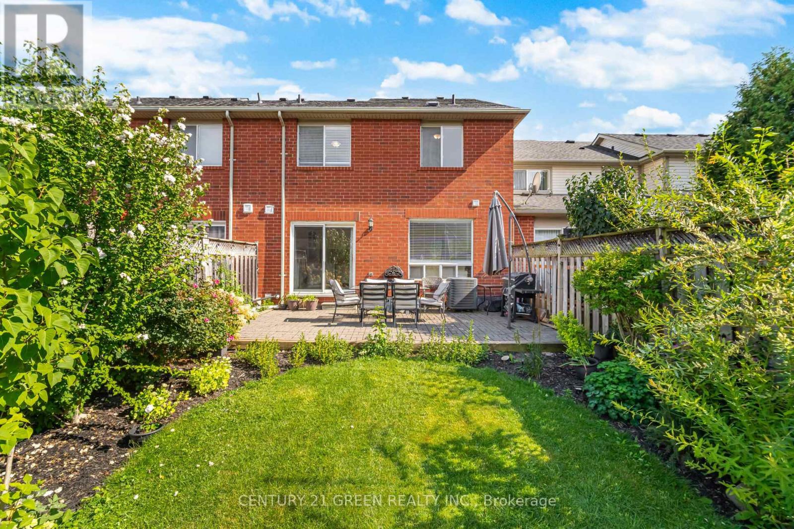 Photo 33 of 411 Baverstock Crescent, Milton ON