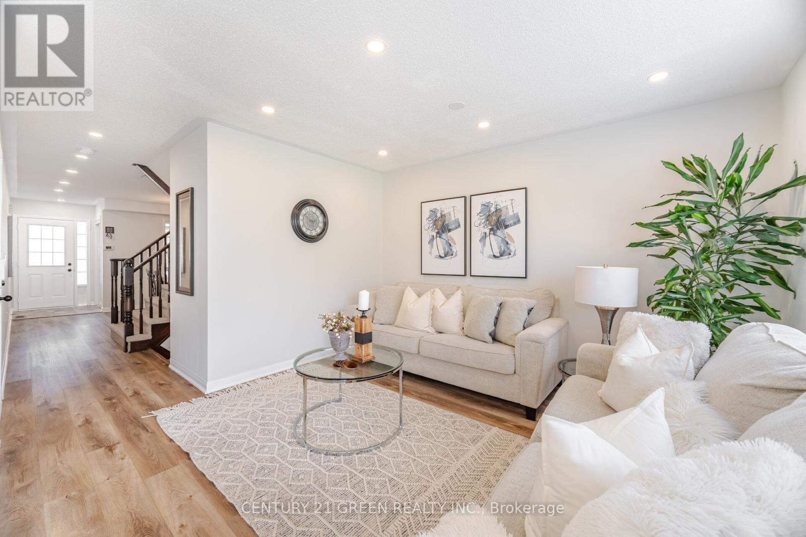 Photo 6 of 411 Baverstock Crescent, Milton ON