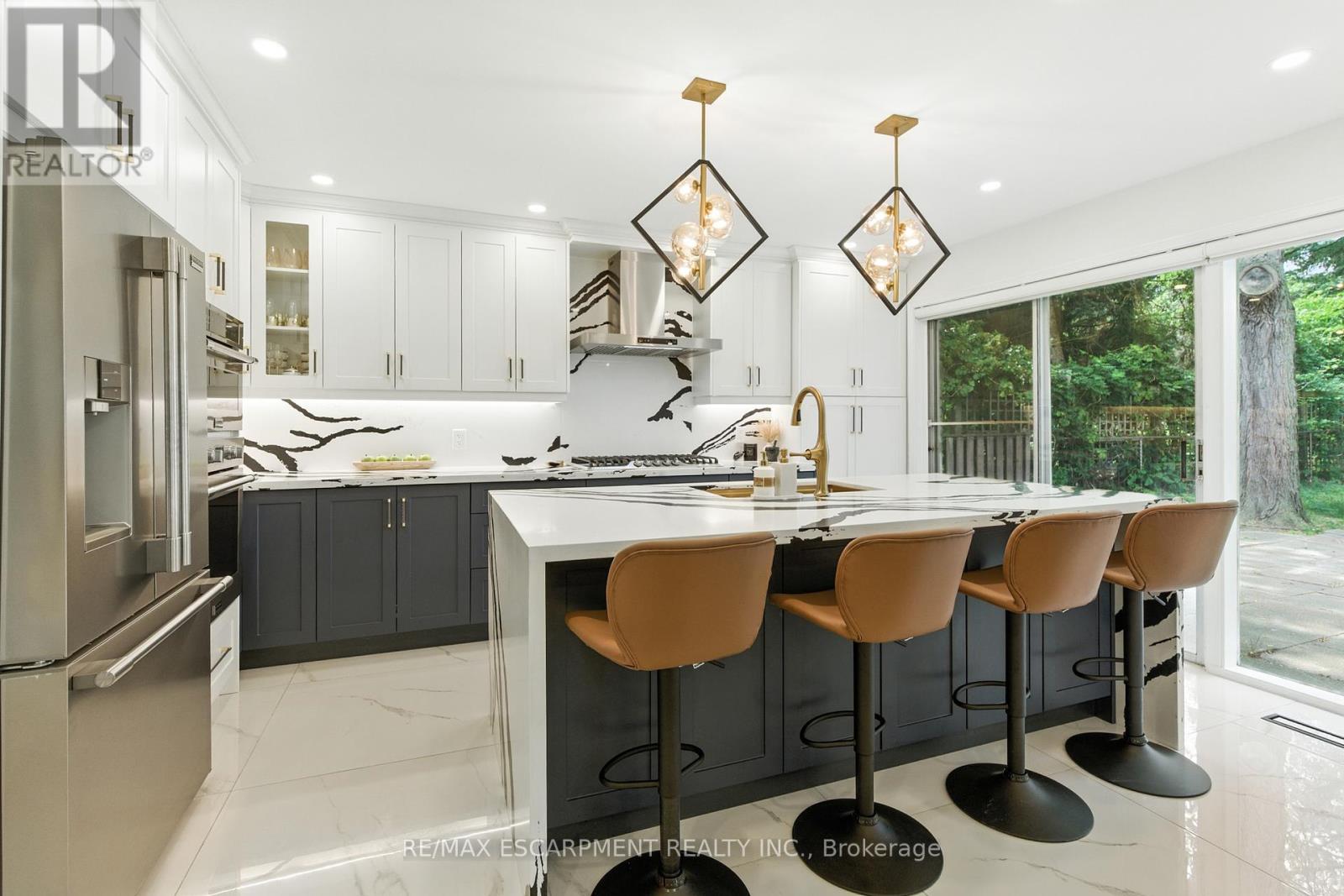 Photo 15 of 1245 Bramblewood Lane, Mississauga ON