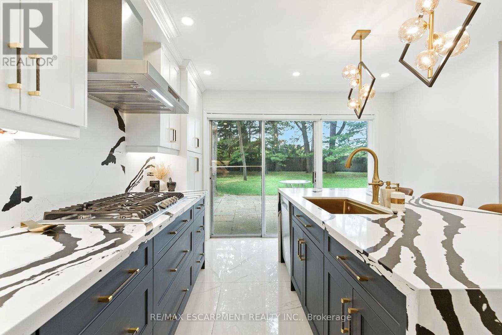 Photo 18 of 1245 Bramblewood Lane, Mississauga ON