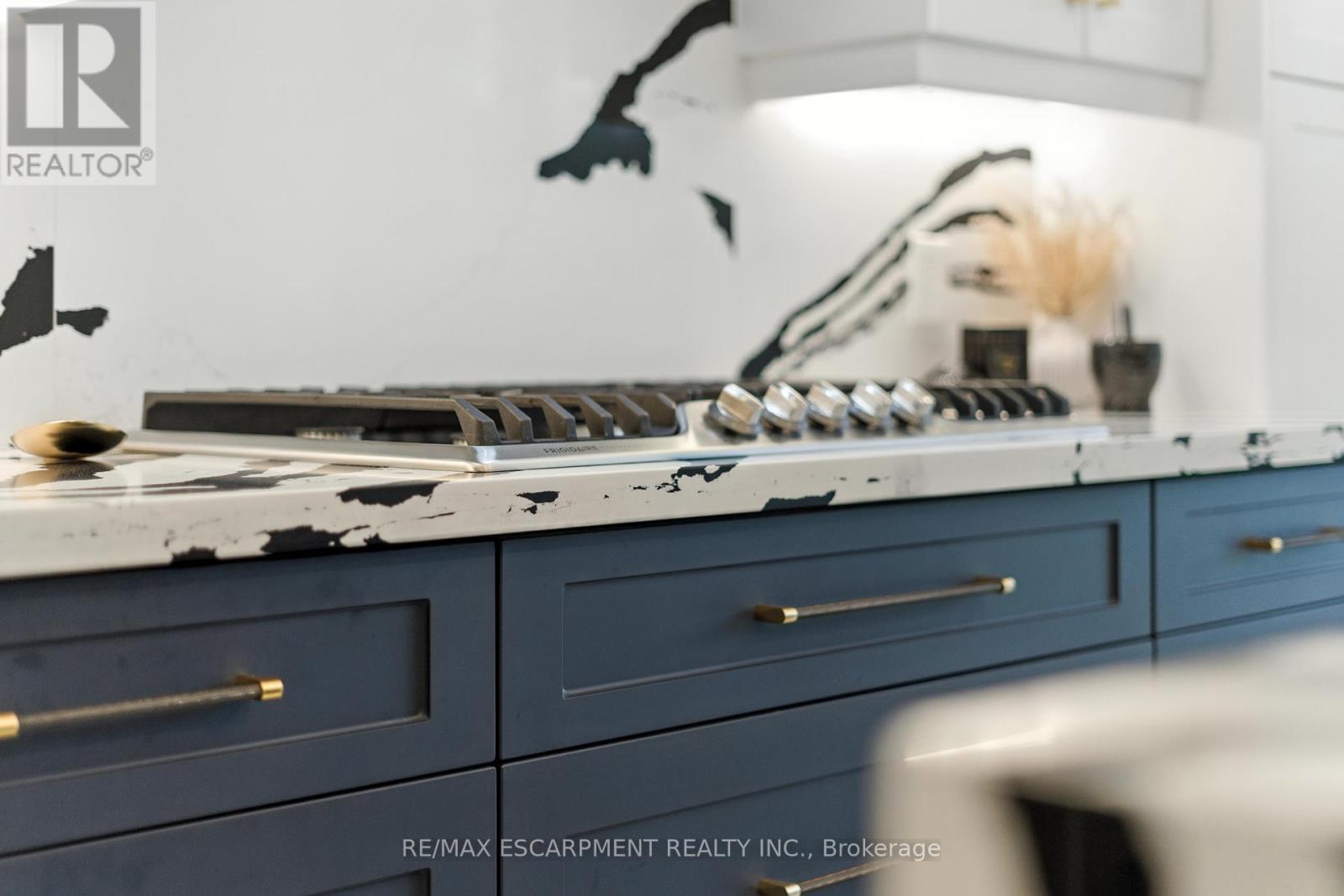 Photo 21 of 1245 Bramblewood Lane, Mississauga ON