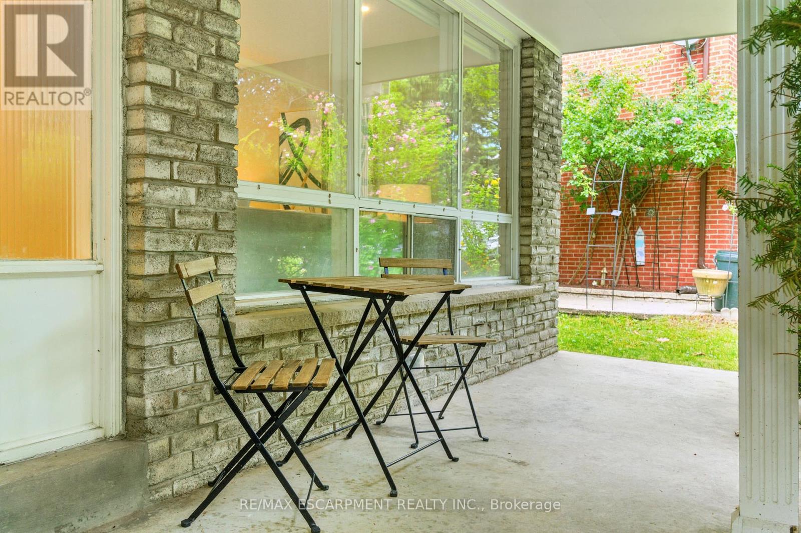 Photo 3 of 1245 Bramblewood Lane, Mississauga ON
