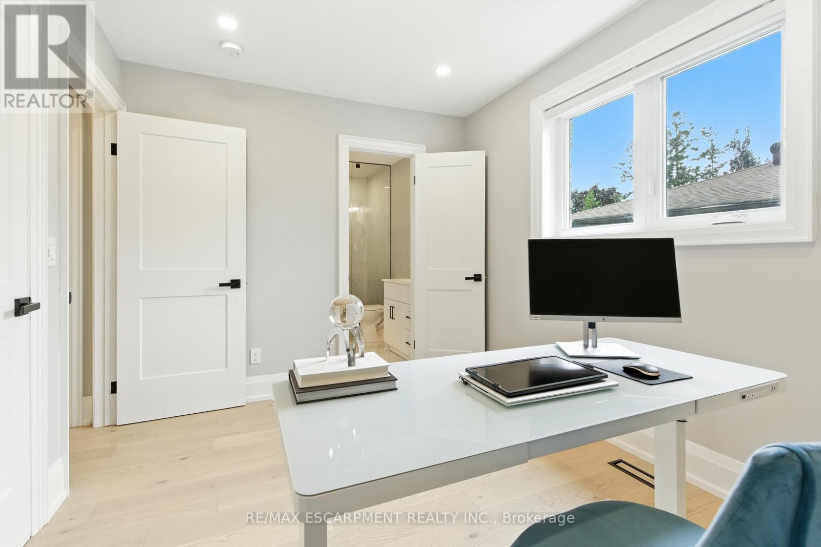 Photo 40 of 1245 Bramblewood Lane, Mississauga ON