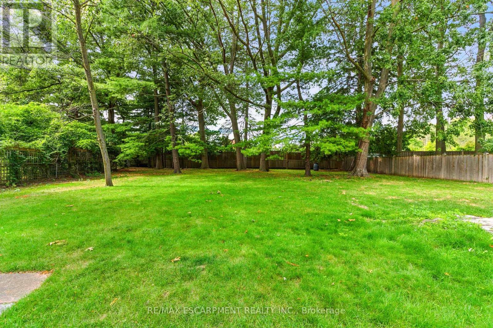 Photo 48 of 1245 Bramblewood Lane, Mississauga ON