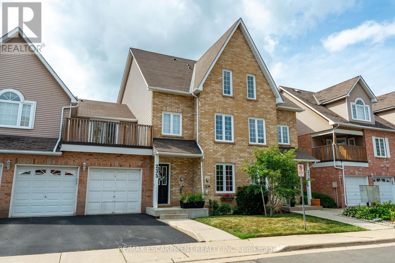 Photo 1 of 235 2075 Walkers Line, Burlington ON