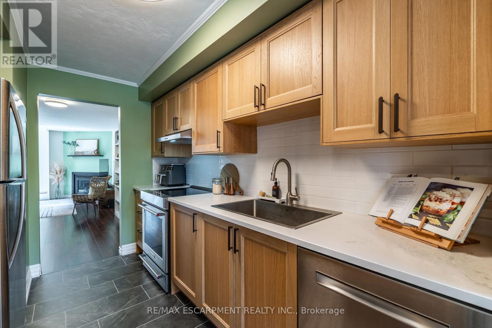 Photo 15 of 235 2075 Walkers Line, Burlington ON