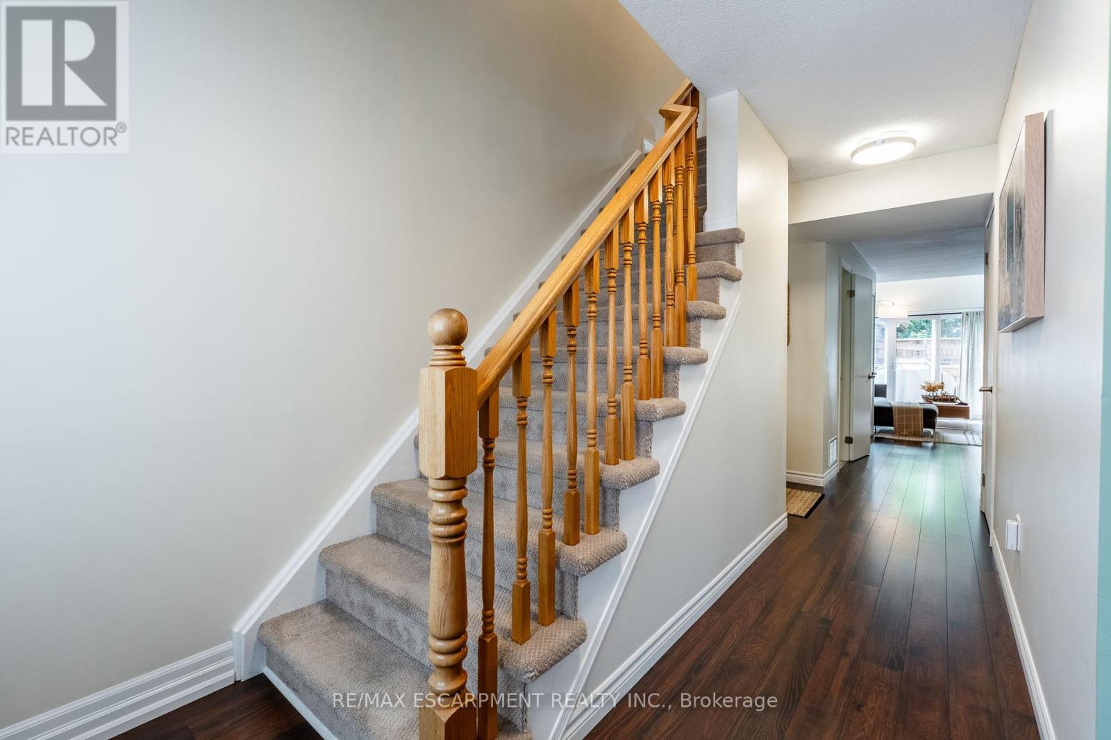 Photo 18 of 235 2075 Walkers Line, Burlington ON