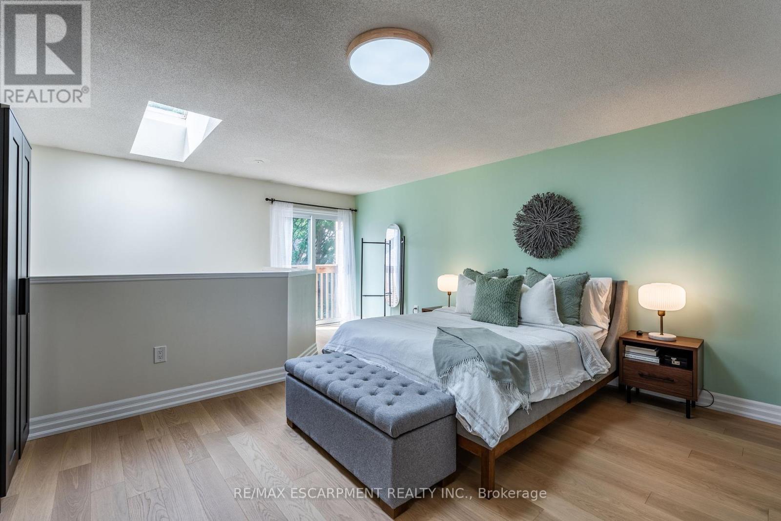 Photo 20 of 235 2075 Walkers Line, Burlington ON