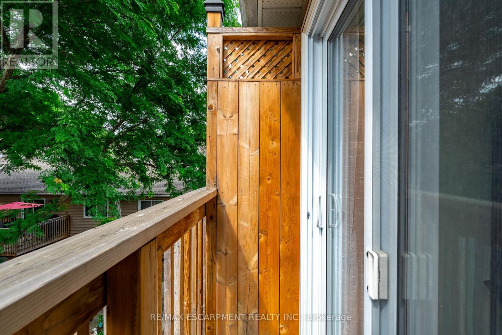 Photo 27 of 235 2075 Walkers Line, Burlington ON