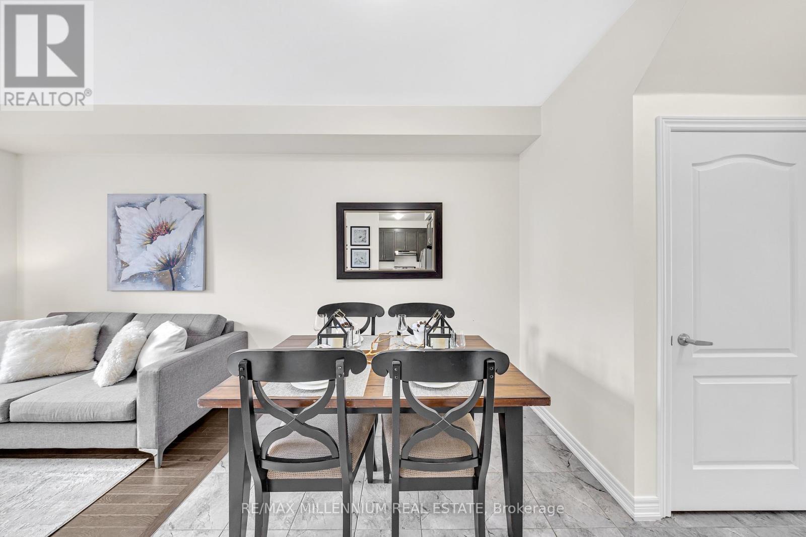 Photo 11 of 86 Saint Dennis Road, Brampton ON