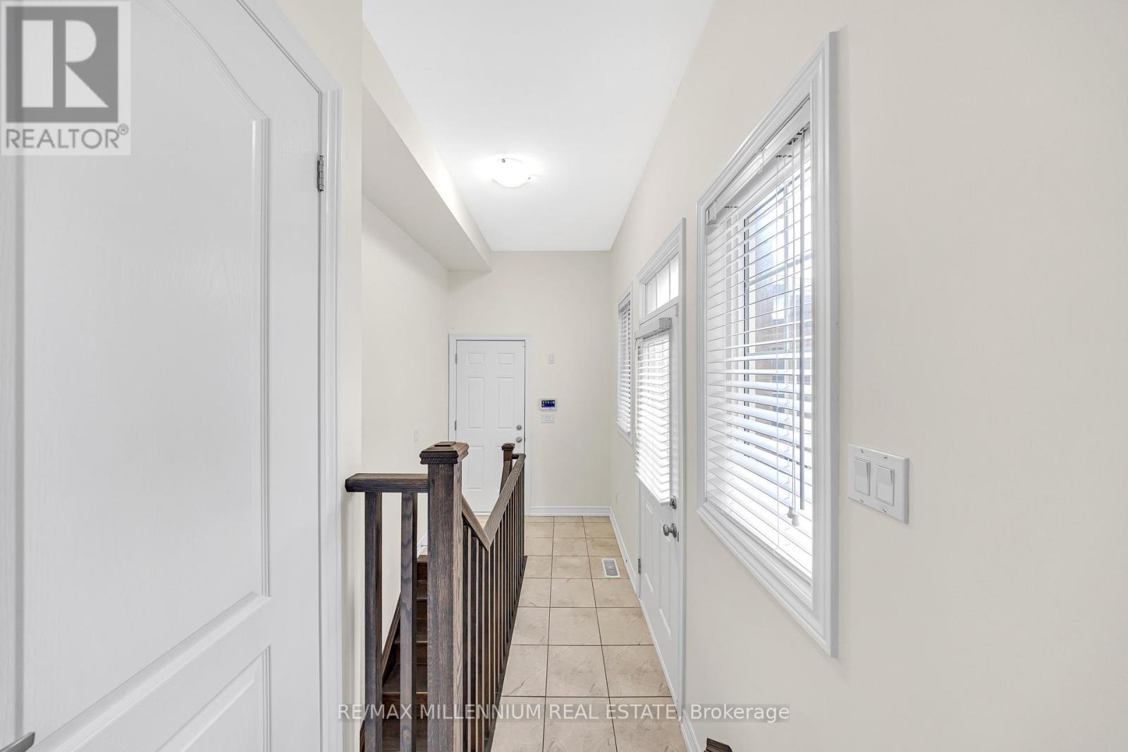 Photo 18 of 86 Saint Dennis Road, Brampton ON