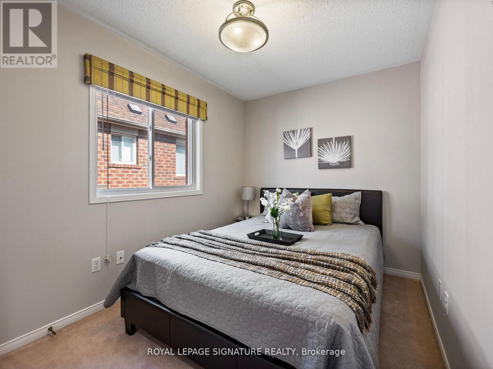 Photo 21 of 5015 Dubonet Drive, Mississauga ON