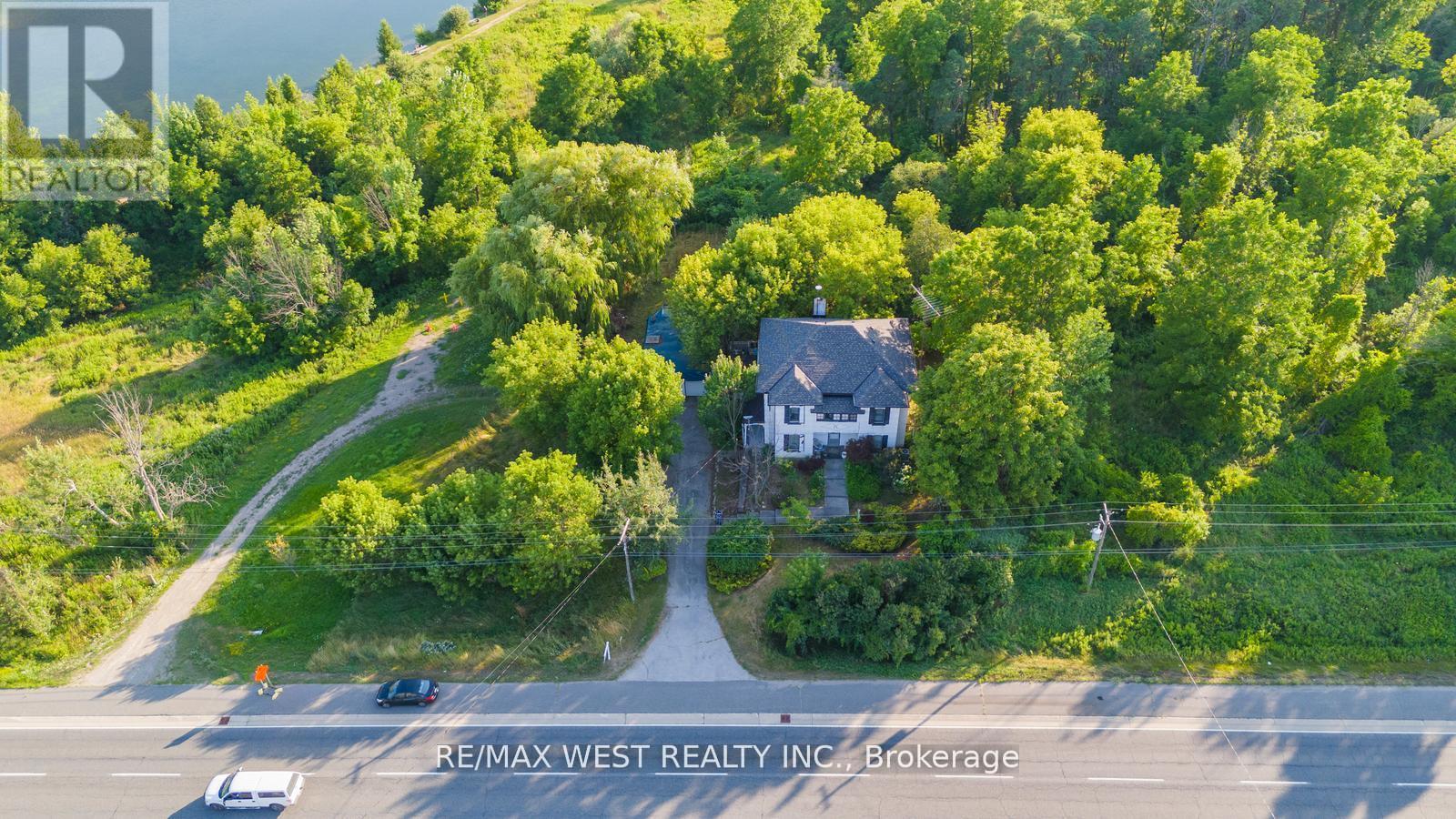 Photo 24 of 16086 Hurontario Street, Caledon ON