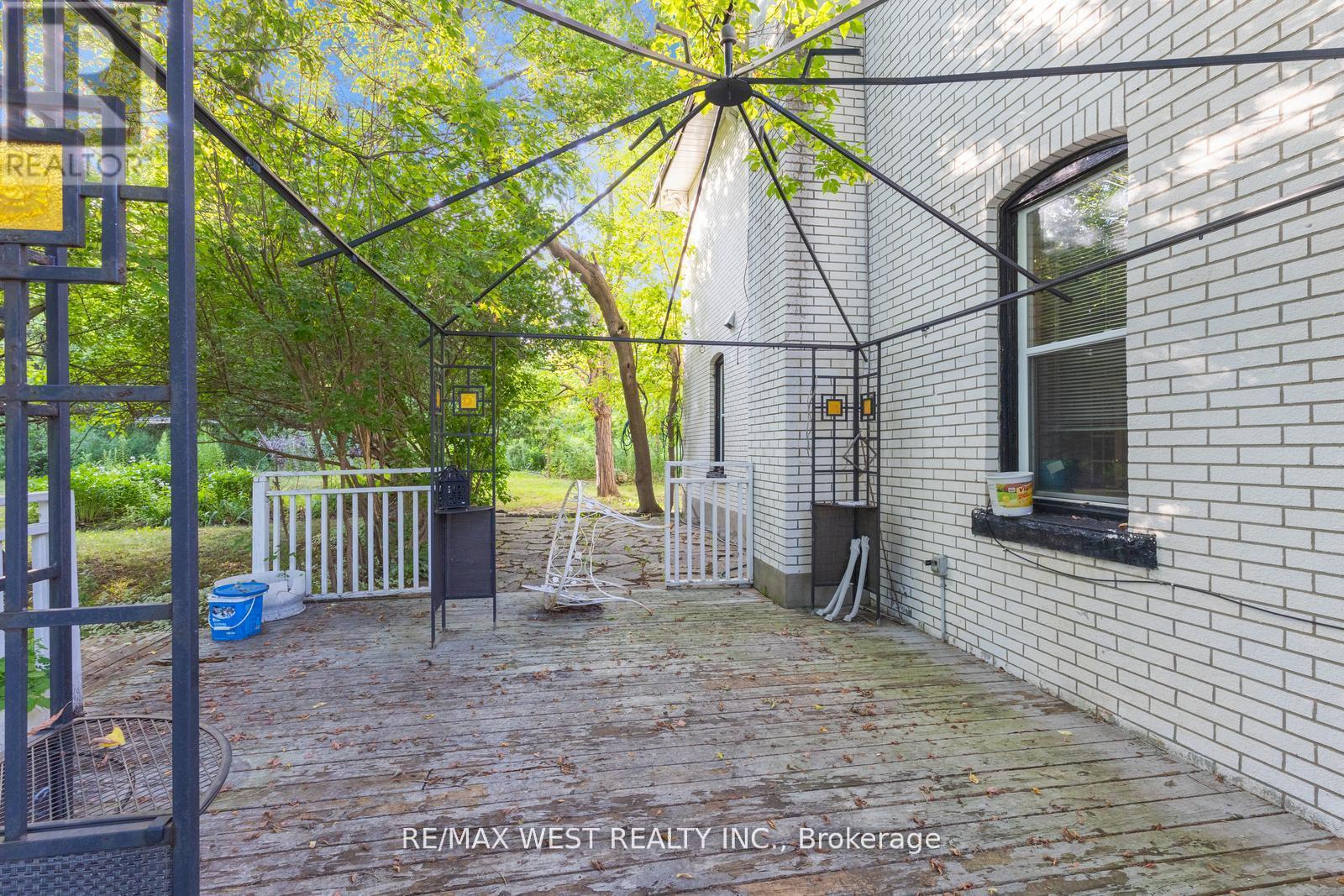 Photo 9 of 16086 Hurontario Street, Caledon ON