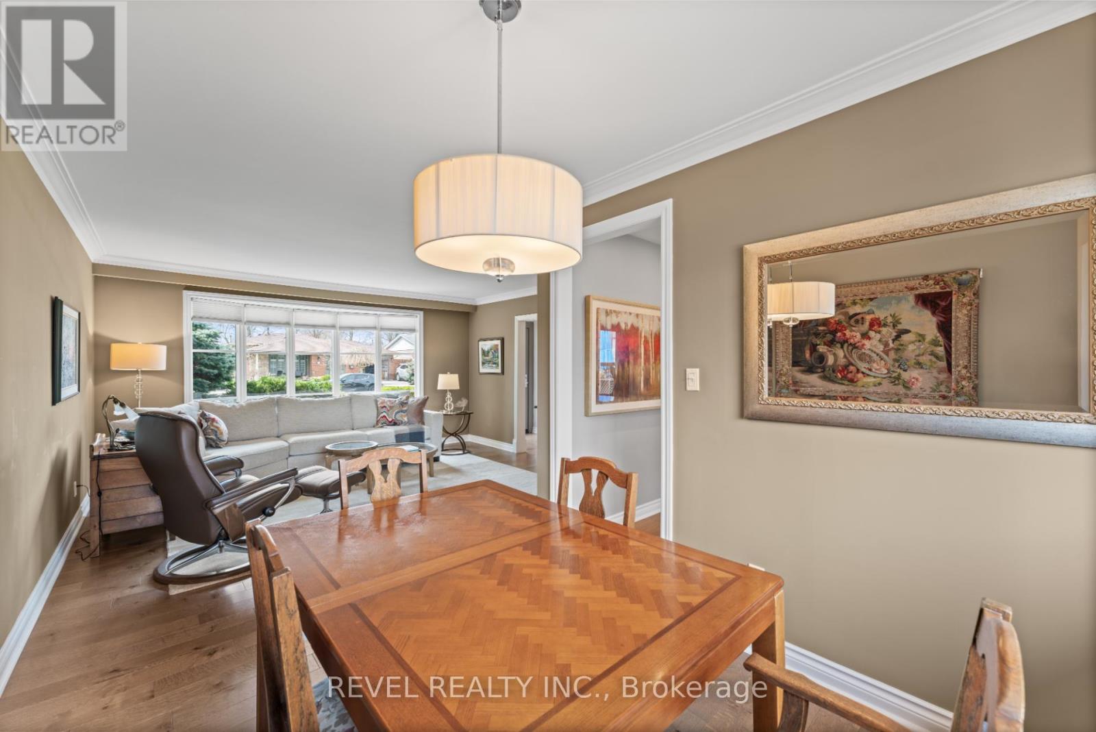 Photo 13 of 637 Thornwood Avenue, Burlington ON