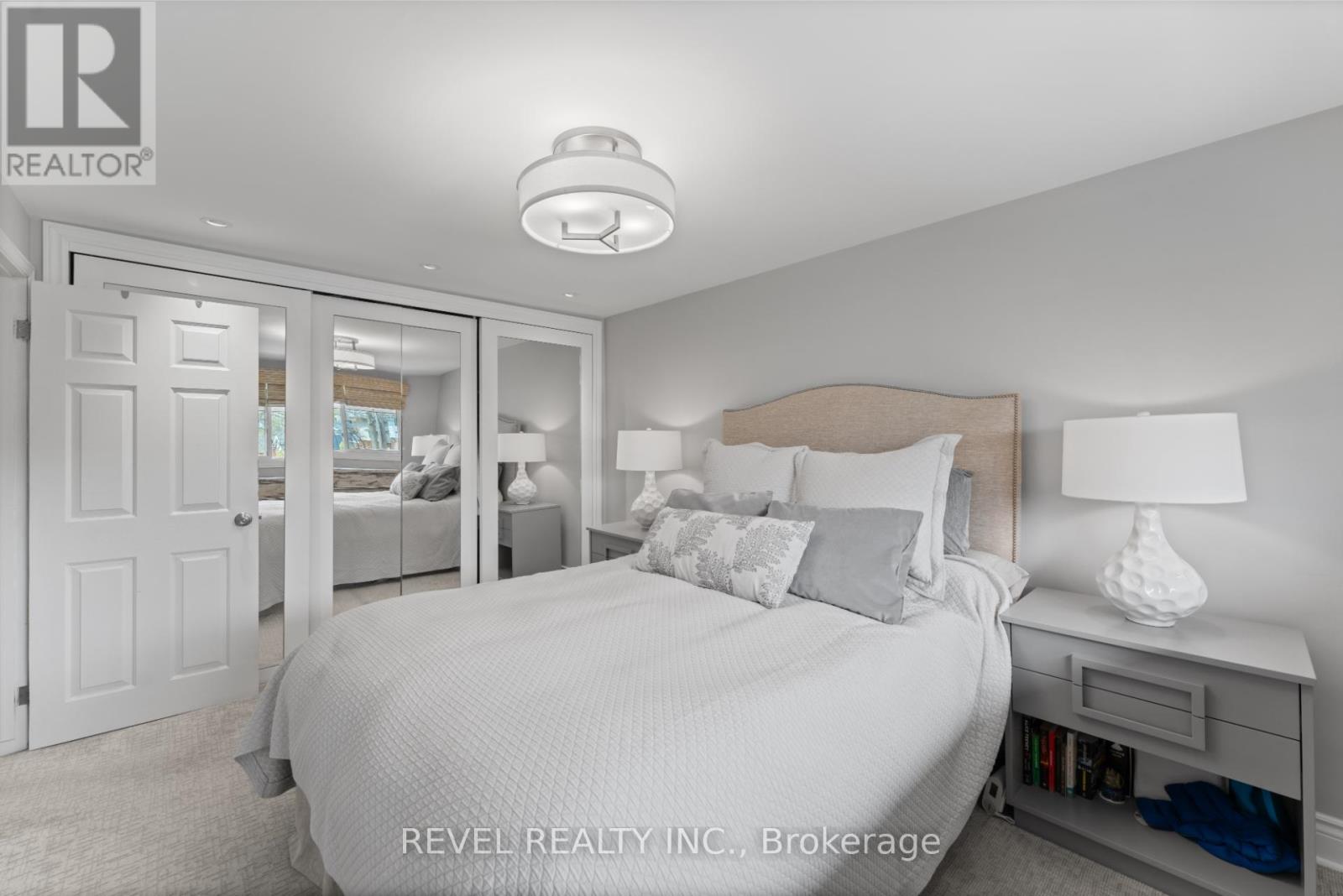 Photo 15 of 637 Thornwood Avenue, Burlington ON