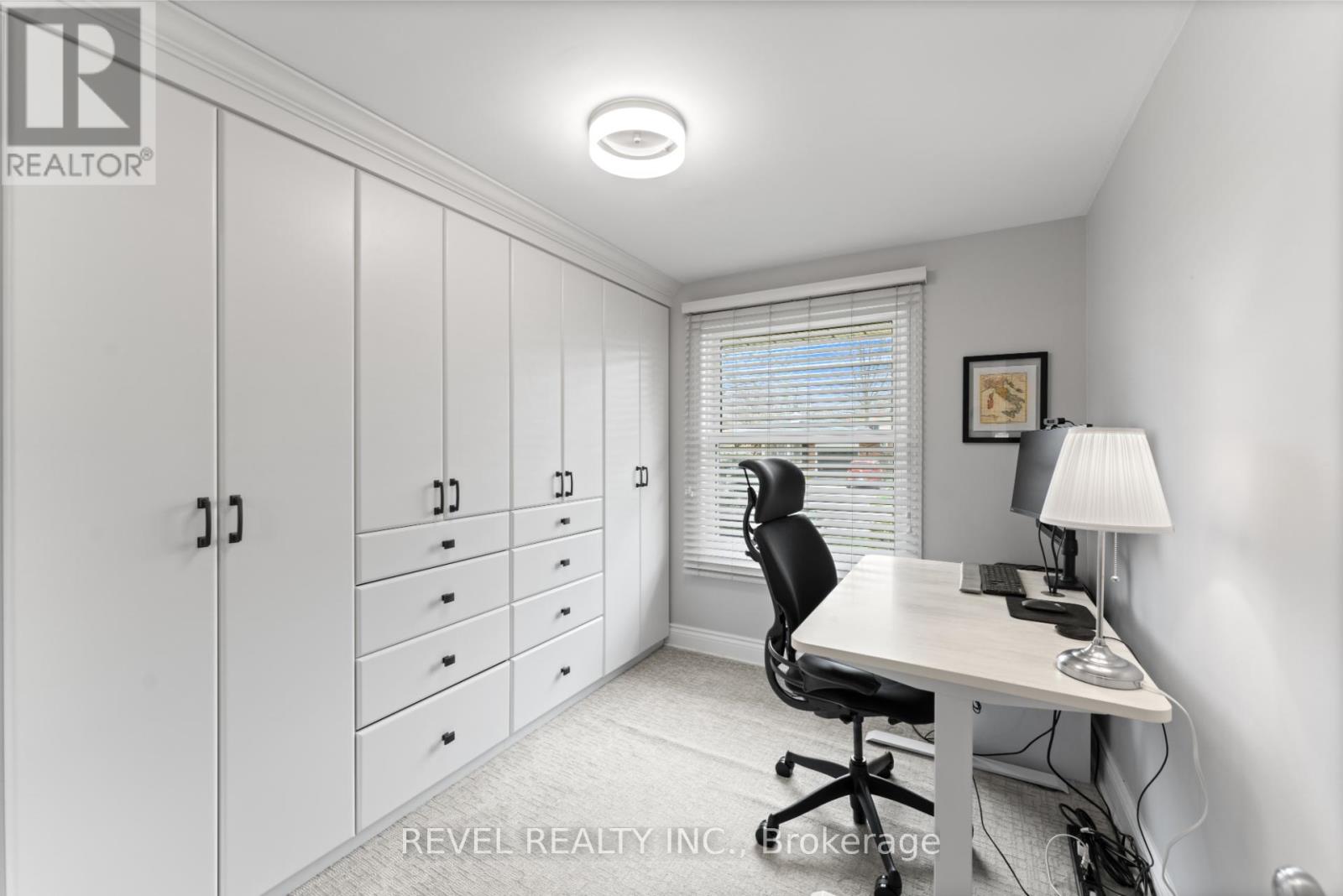 Photo 18 of 637 Thornwood Avenue, Burlington ON