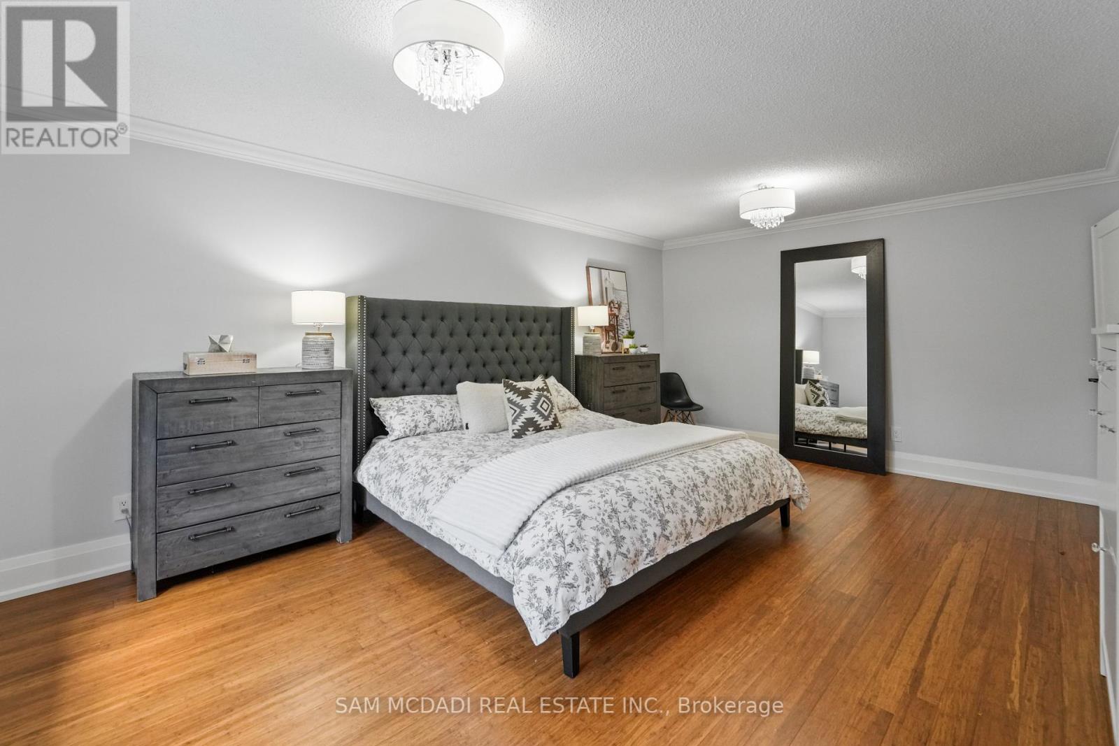 Photo 22 of 1117 Fleet Street, Mississauga ON