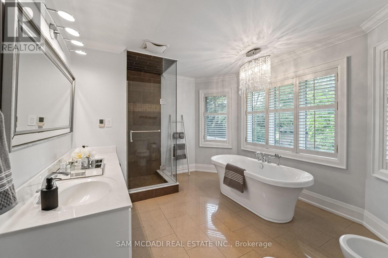 Photo 23 of 1117 Fleet Street, Mississauga ON