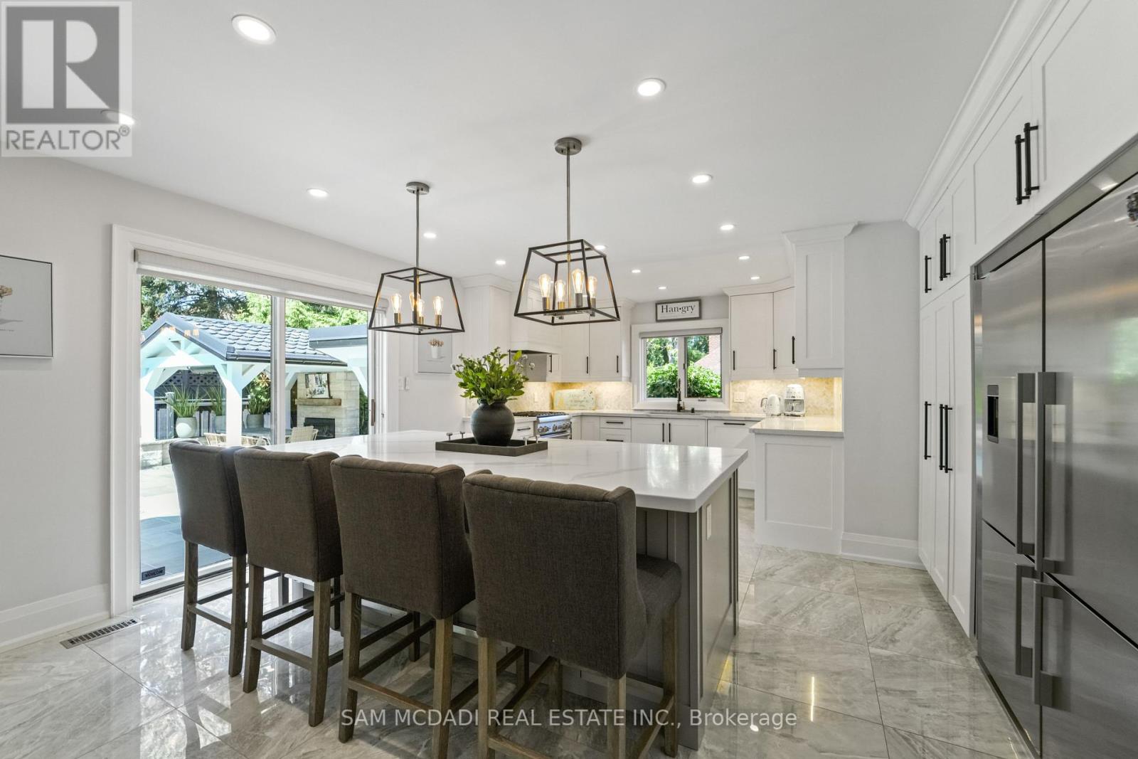 Photo 5 of 1117 Fleet Street, Mississauga ON