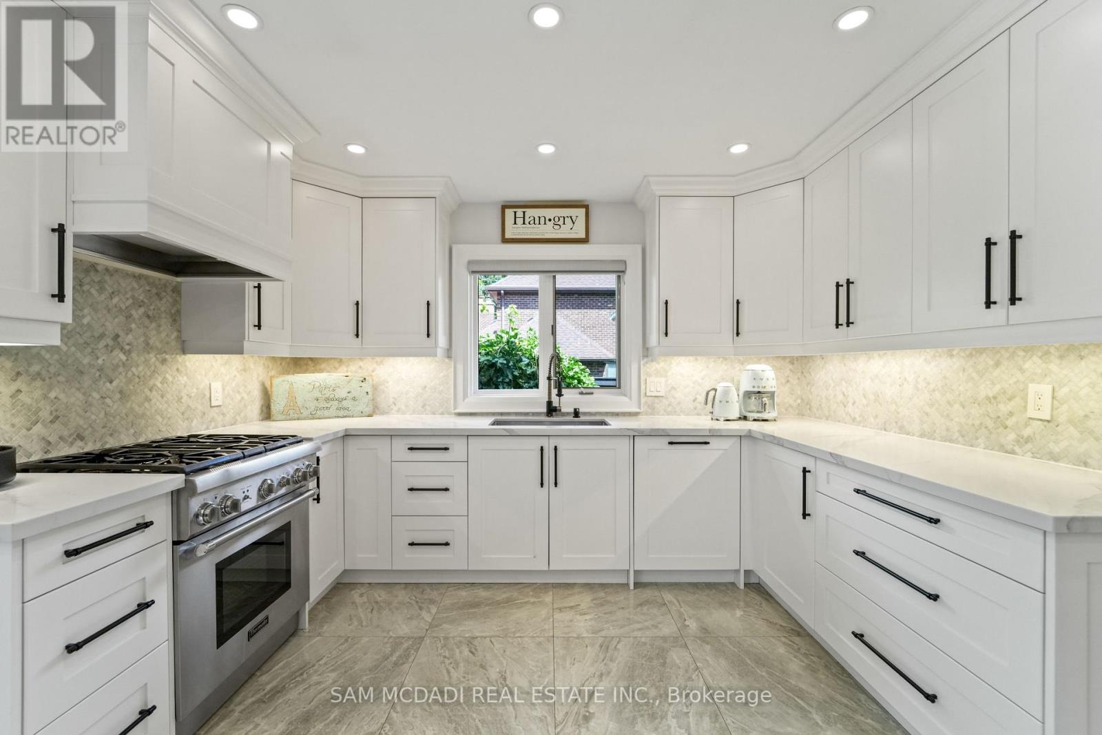 Photo 6 of 1117 Fleet Street, Mississauga ON