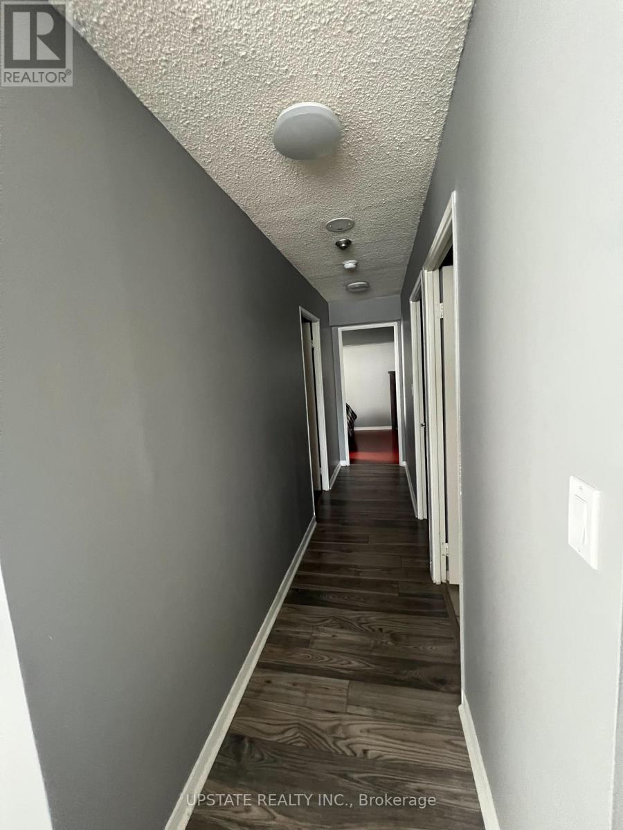 Photo 12 of 303 145 Hillcrest Avenue, Mississauga ON