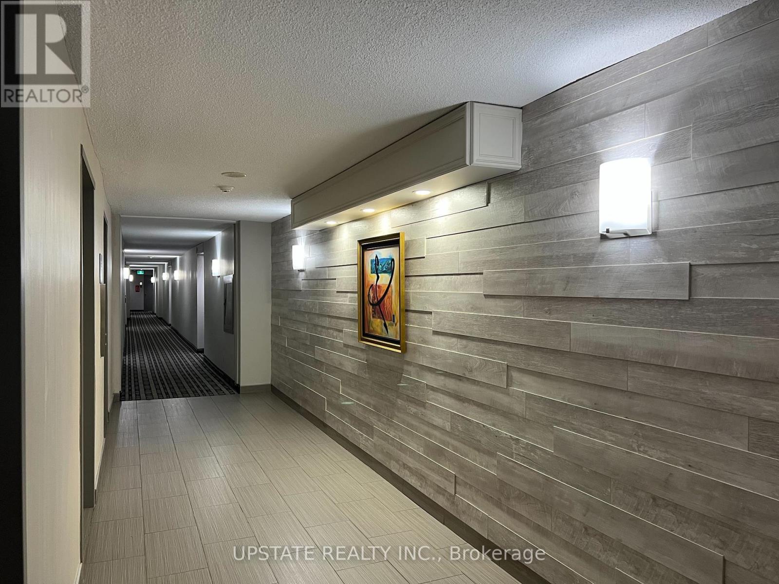 Photo 8 of 303 145 Hillcrest Avenue, Mississauga ON