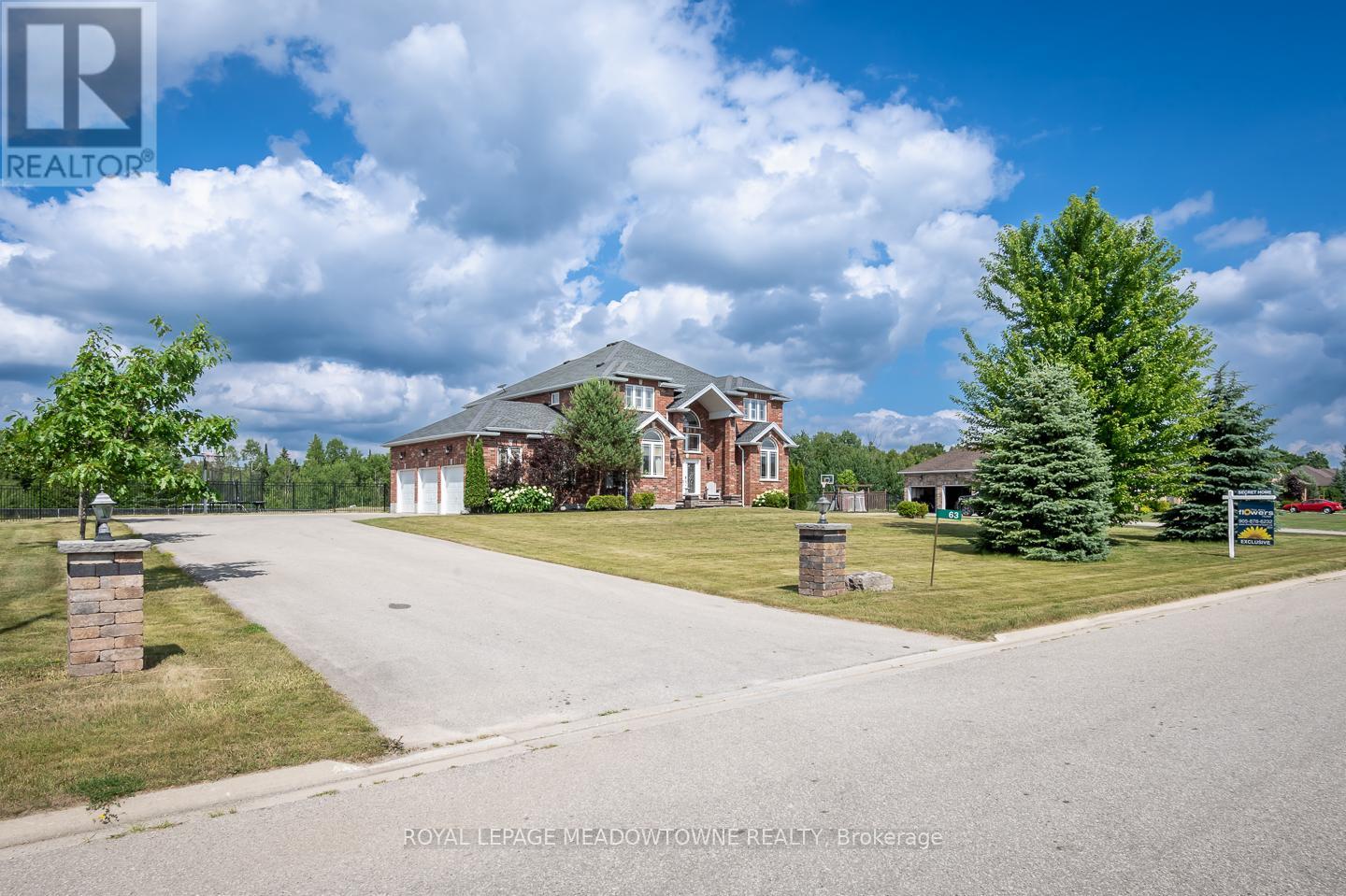 Photo 3 of 63 Stewart Drive, Erin ON