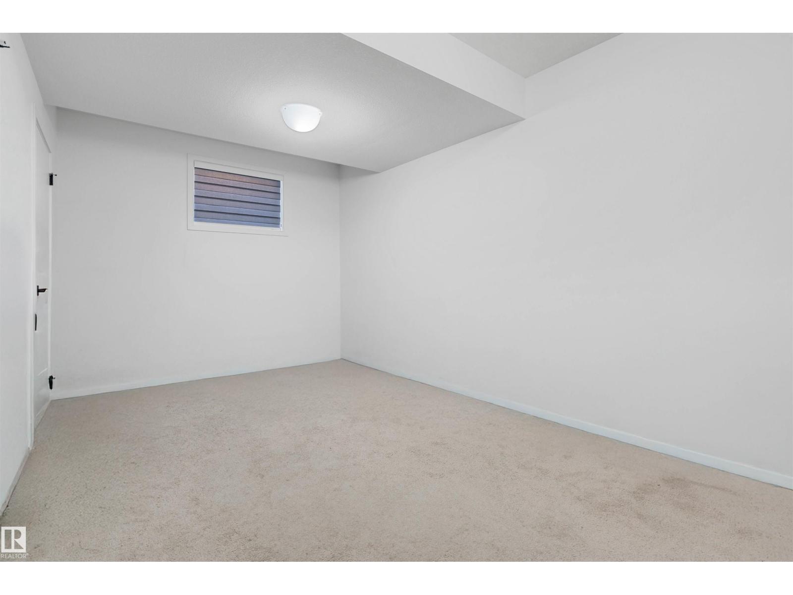 Photo 18 of 16204 102 Av Nw, Edmonton AB