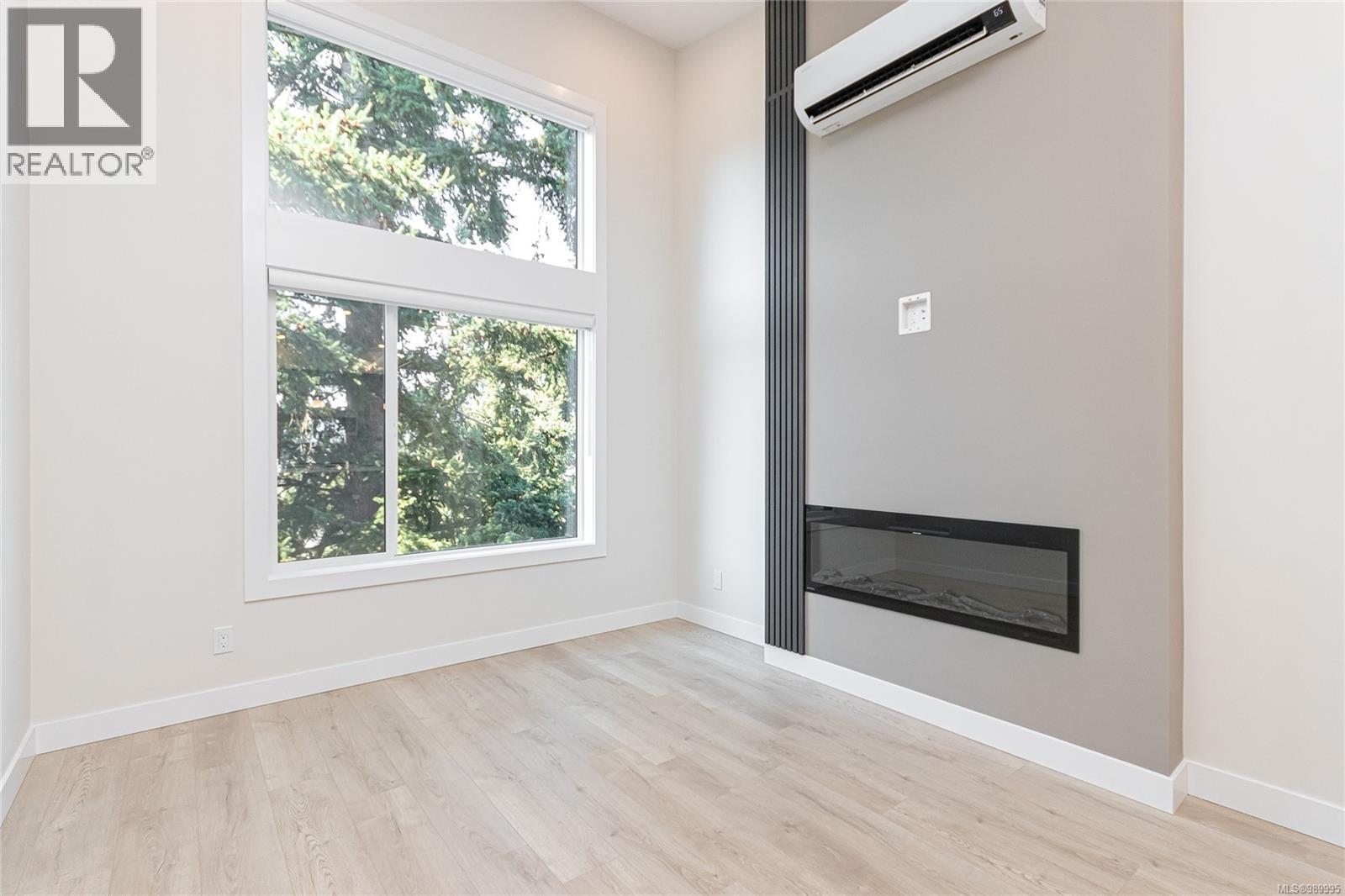Photo 2 of 505 924 Jenkins Ave, Langford BC