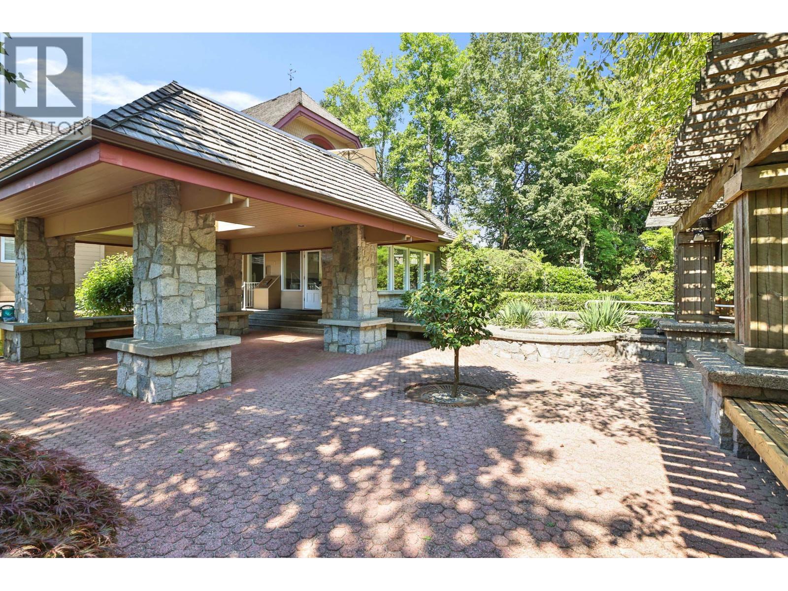 Photo 1 of 3 3980 Canada Way, Burnaby BC